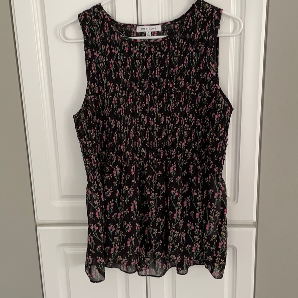 Rose & Olive brand, tank, size S